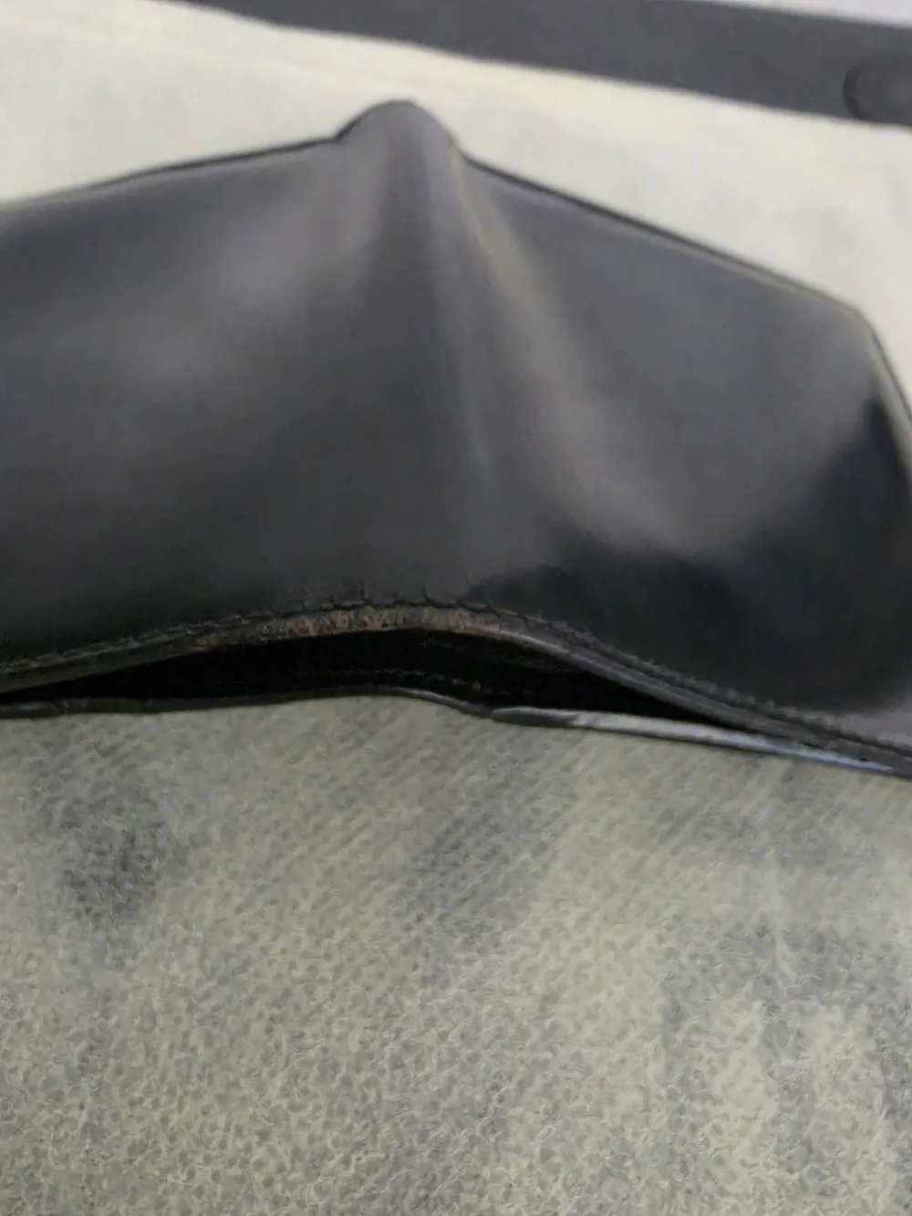 Men's Gucci Leather Bi-Fold Wallet